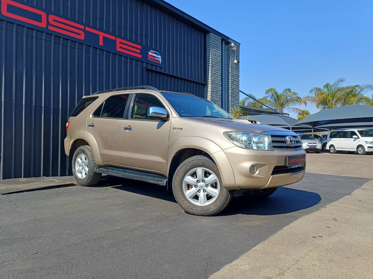 2011 Toyota Fortuner 3.0 D-4D Raised Body 4×4